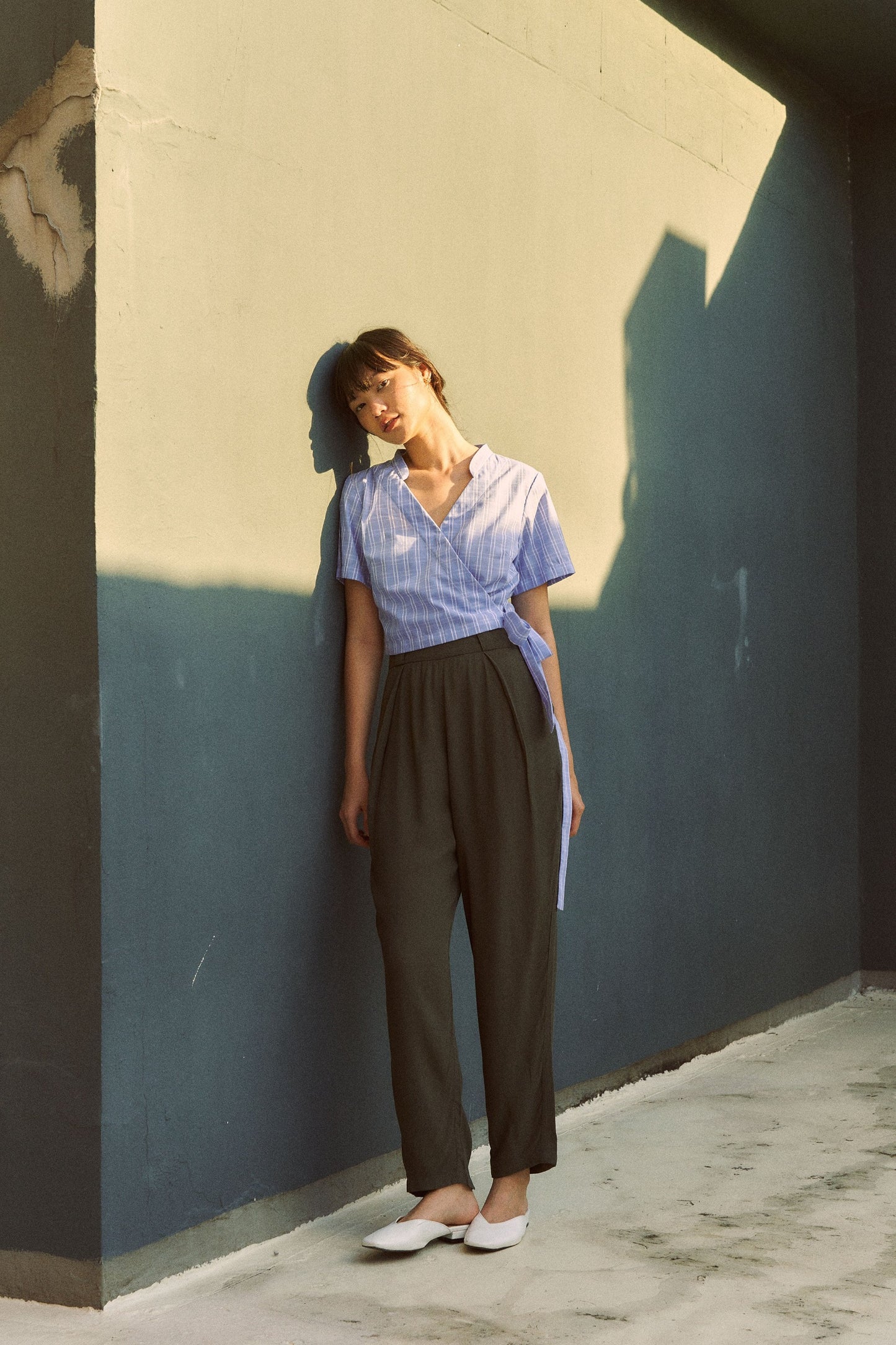 Melody Trousers in olive crepe - Dear Samfu