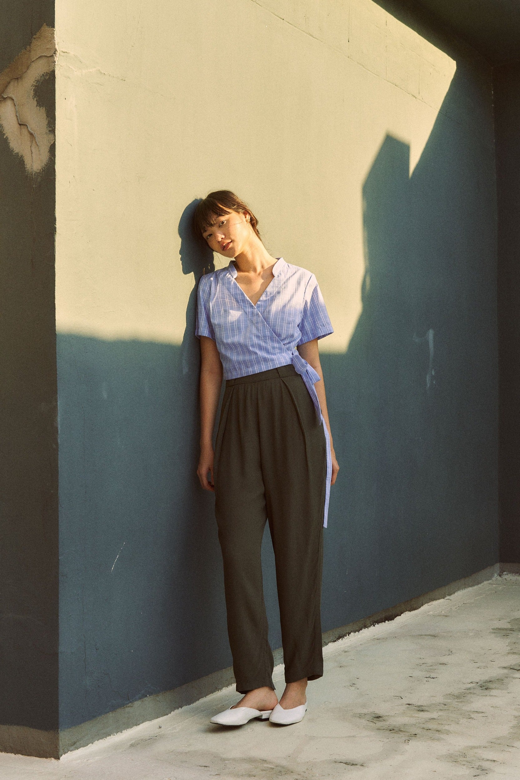 Melody Trousers in olive crepe - Dear Samfu