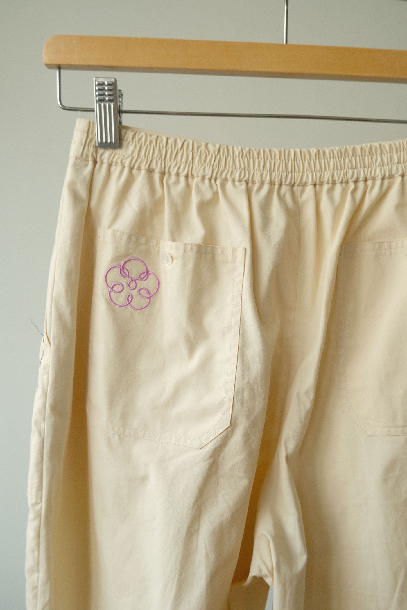 Samfu Trousers in cream (sample, size S)