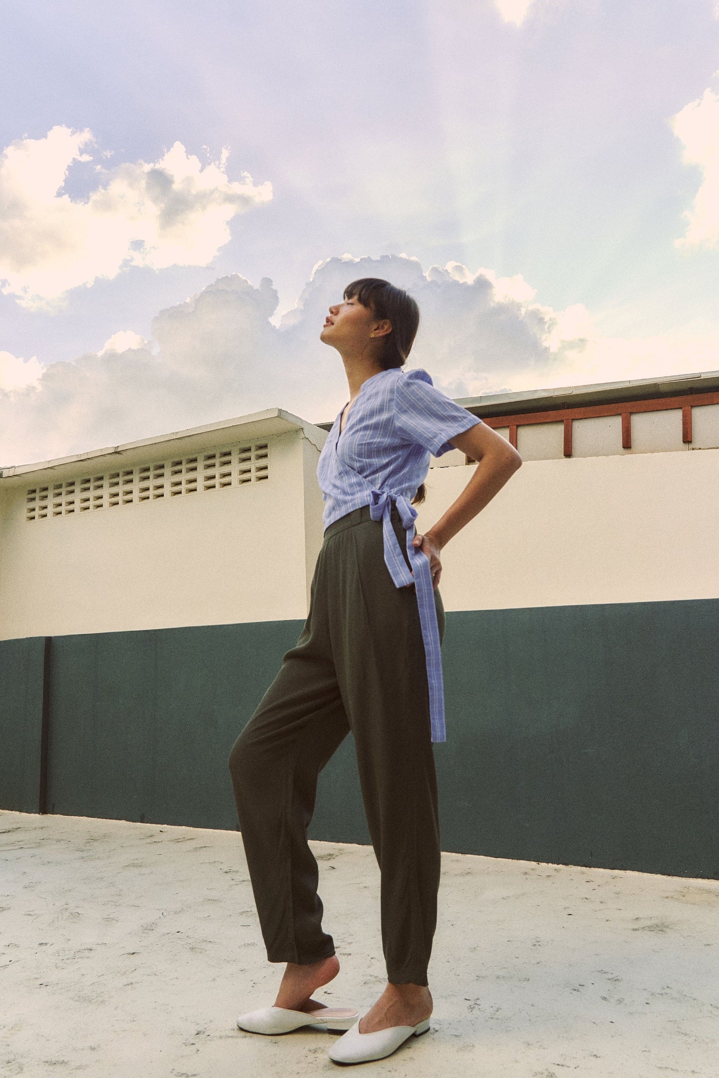 Melody Trousers in olive crepe - Dear Samfu
