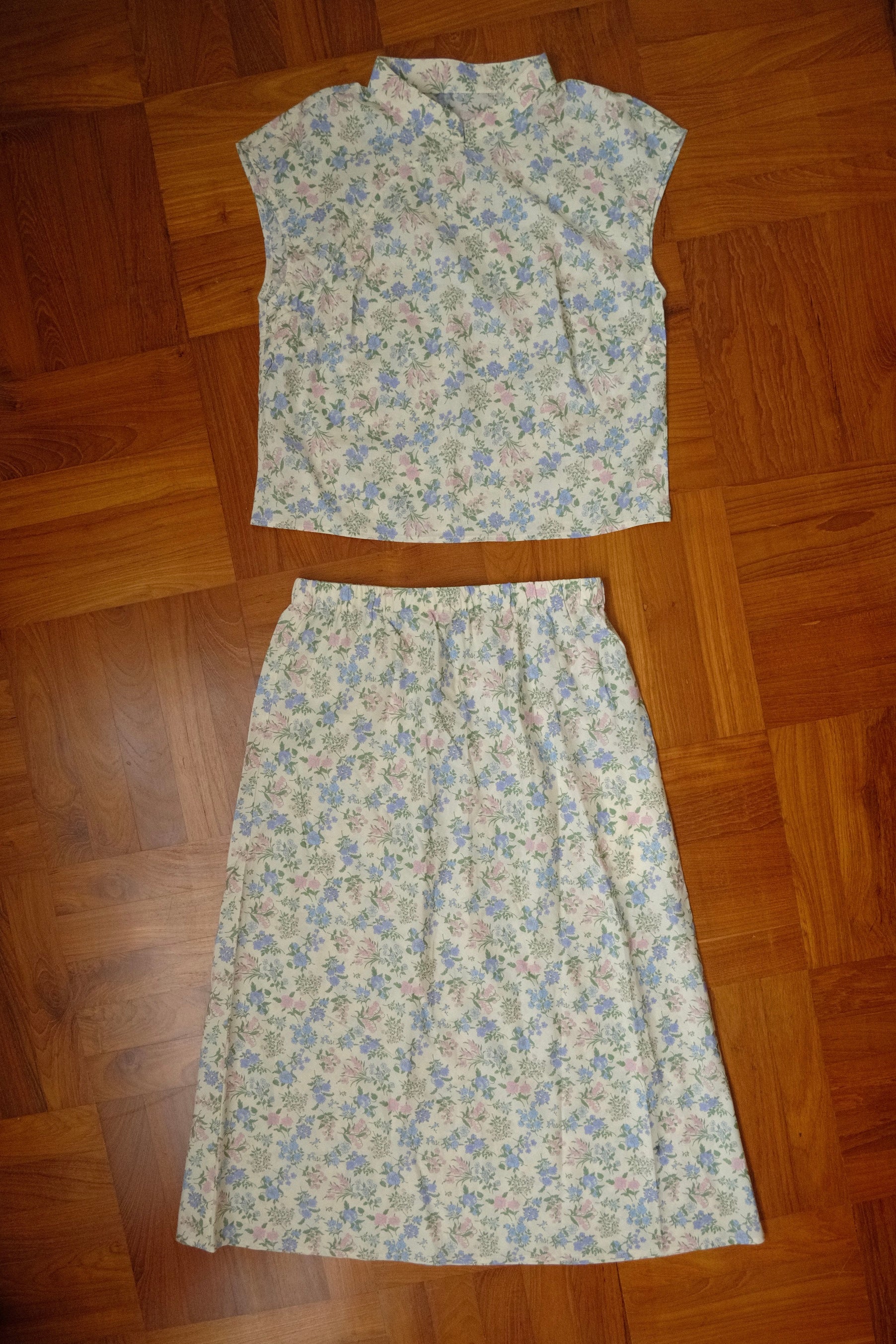 [One of a kind sample] Big Sister Cheongsam Top & Skirt Set (S)