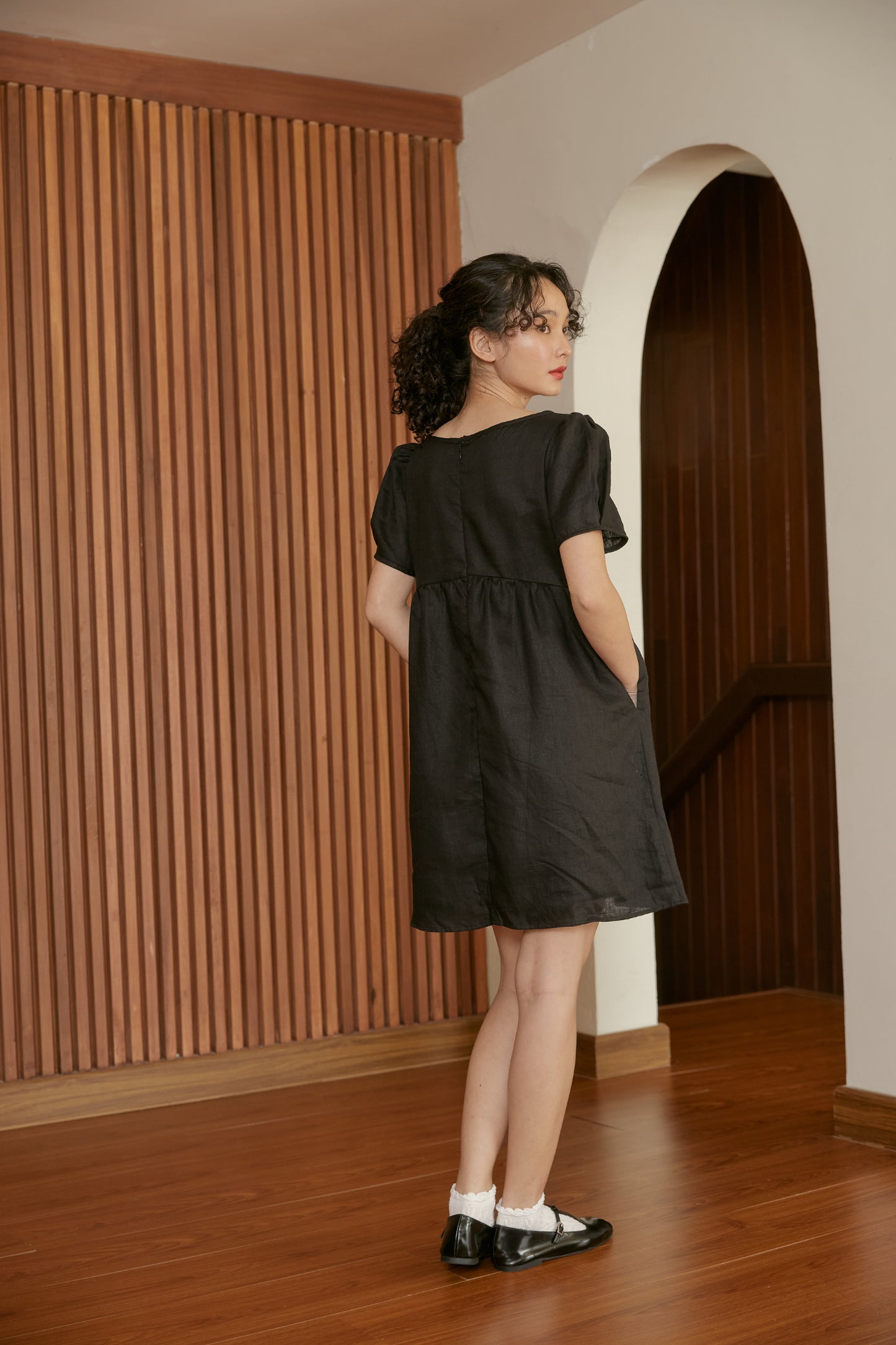 Lunar dress in black linen - Dear Samfu